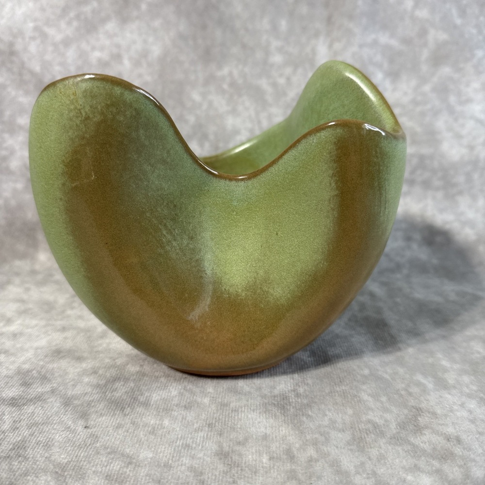 Frankoma Vintage F29 Prairie Green Ceramic free-form vase